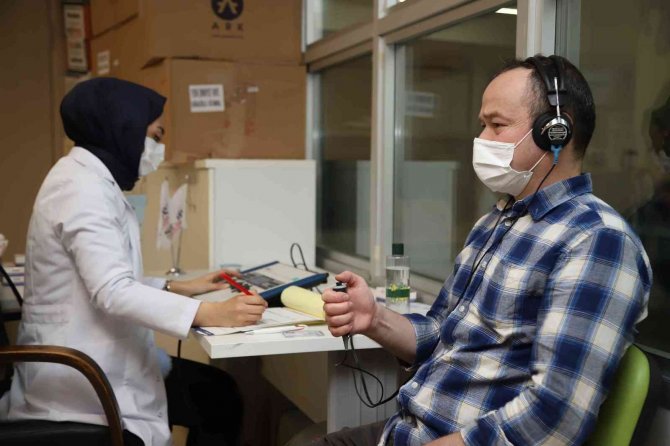 Kartal Belediyesi’nden 3 Mart Dünya Kulak Ve İ̇şitme Günü’nde Çalışanlarına Sağlık Taraması