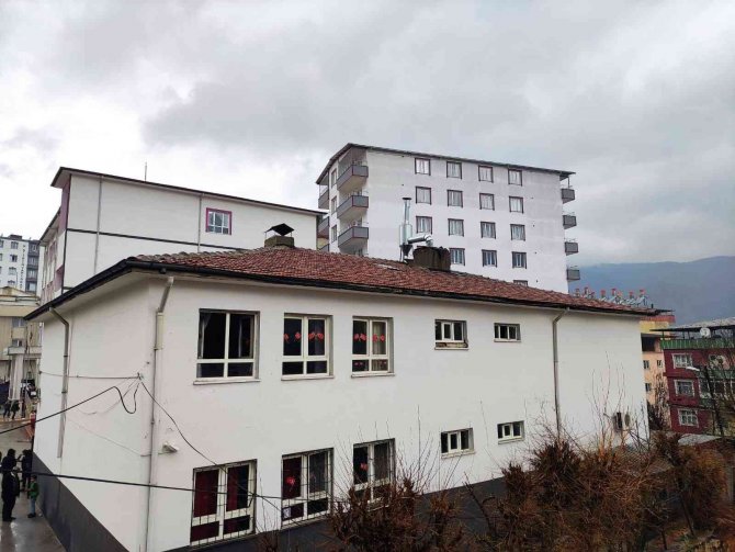 Sason’da Hava Kirliğine Neden Olan Bacalar Kaymakam Talimatıyla Değiştirildi