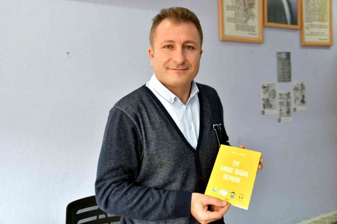 Sökeli Pedegog Eğitimci Kaya, ’İ̇yi Anne-baba’ Olabilmenin Şartlarını Kaleme Aldı