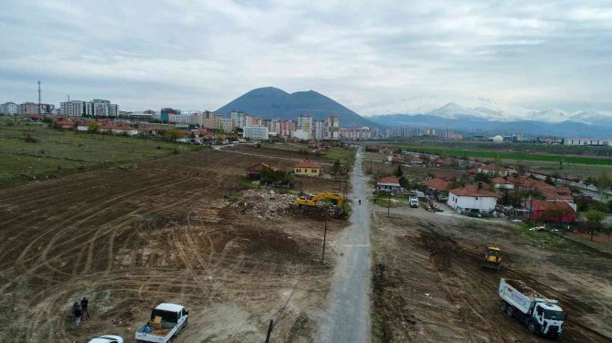 Talas’ta Çirkin Görüntüye Geçit Yok