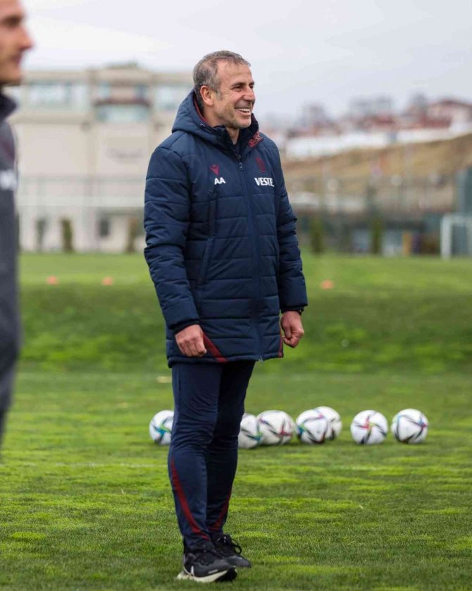 Trabzonspor, Fenerbahçe Maçı Hazırlıklarına Başladı