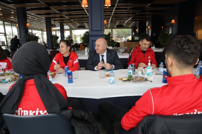 Milli Karateciler Avrupa Şampiyonası’na Darıca’da Hazırlanıyor