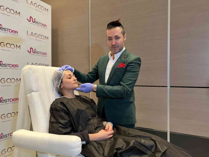 Türkiye’nin Ünlü Estetik Doktorları 300 Meslektaşına Eğitim Verdi