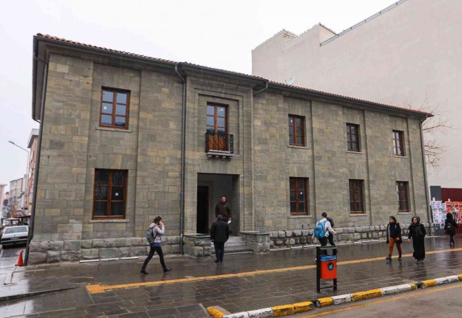 Genel Sekreter Çelikel Restore Edilen Tekel Binasını Gezdi