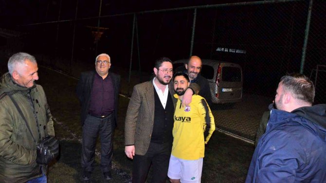 Yunusemre Belediyespor, Horozköyspor’un Antrenmanını Ziyaret Etti
