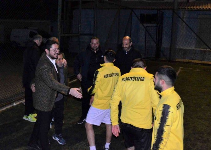 Yunusemre Belediyespor, Horozköyspor’un Antrenmanını Ziyaret Etti