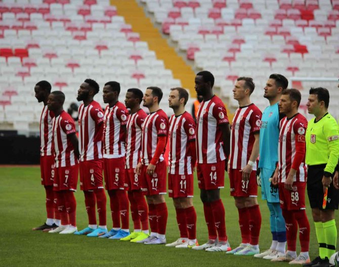 Ziraat Türkiye Kupası: Dg Sivasspor: 0 - Karagümrük: 0 (İ̇lk Yarı)