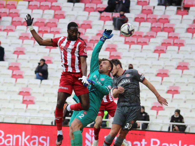 Ziraat Türkiye Kupası: Dg Sivasspor: 0 - Karagümrük: 0 (İ̇lk Yarı)