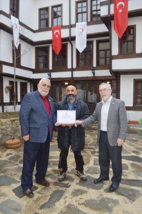 31 Yılda 90 Kez Kan Bağışı Yaptı