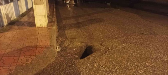 Kimliği Belirsiz Şahıslar Demir Mazgalı Çaldı