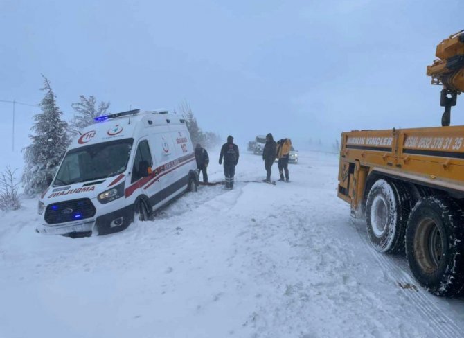 Kara Yolu Değil Adeta ’Kaza Yolu’