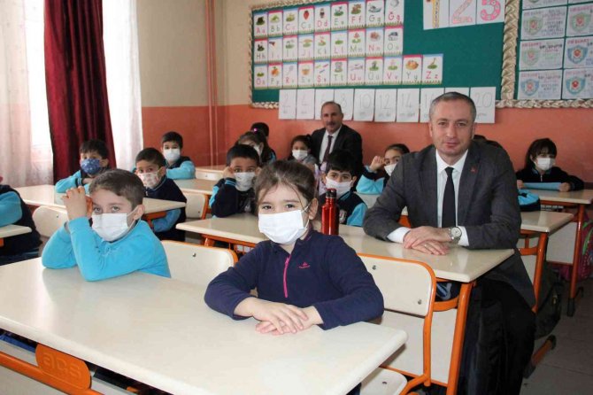 Ağrı Milli Eğitim Müdürü Kökrek’ten Eleşkirt İlçesine Ziyaret