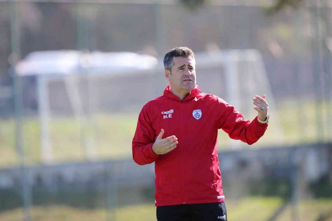 Hüseyin Eroğlu: “Erzurumspor Maçını Kazanmak İçin Oynayacağız”