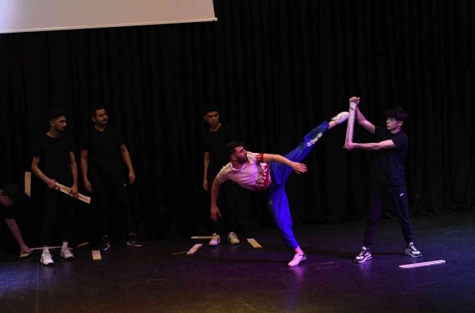 Muratpaşa’da ‘Fenomensin’ Yarışması Finali İçin Geri Sayım