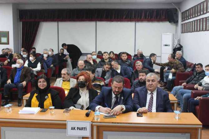 Bandırma’da 4 Meclis Üyesinin Üyelikleri Düşürüldü