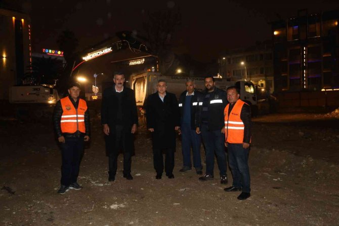 Beyazgül, Sarayönü Kızılay Meydanını İnceledi