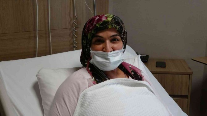 Geçirdiği Ameliyat Sonrası Hayatı Kabusa Dönen Kadın 17 Ay Sonra Sağlığına Kavuştu