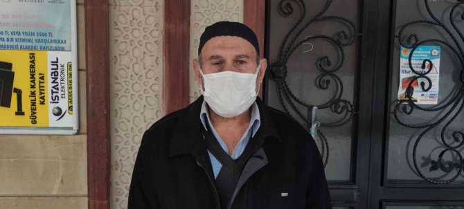 Çocuklar Az Daha Camiyi Yakacaktı