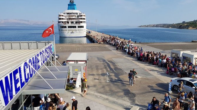 Çeşme’ye Kruvaziyer Seferleri 6 Nisan’da Başlıyor