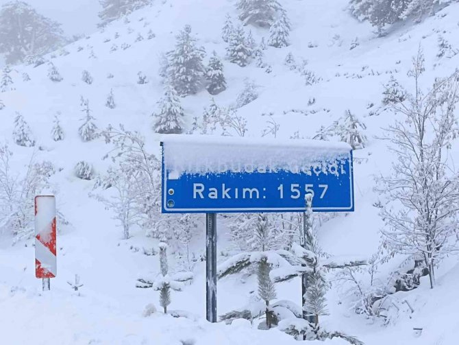 Denizli’de Kar Kalınlığı 15 Santime Ulaştı