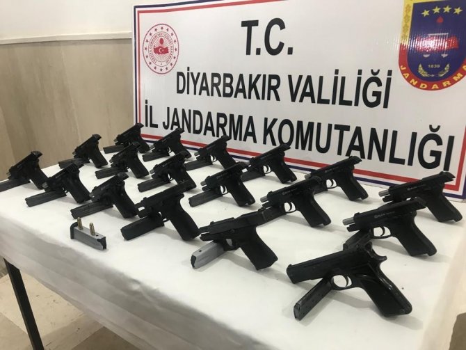 Diyarbakır’da Operasyon Yapılan Evde Cephane Çıktı