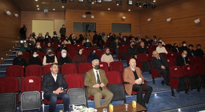 Dpü’de “Aile Ve Medeniyet” Konulu Panel