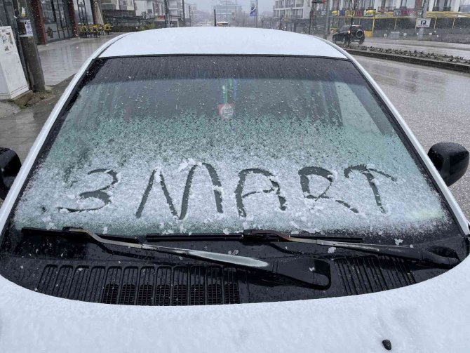 Düzce’ye Mart Ayında Kar Sürprizi