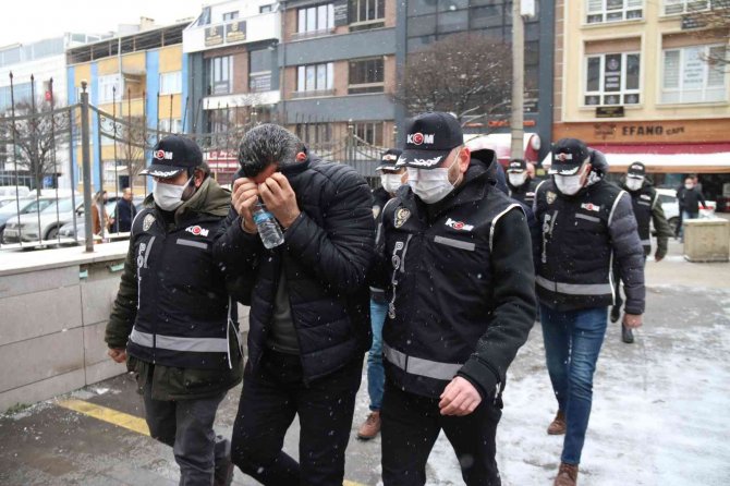 ‘Tefecilik’ Operasyonunda Yakalanan 3 Şüpheliden 2’si Tutuklandı