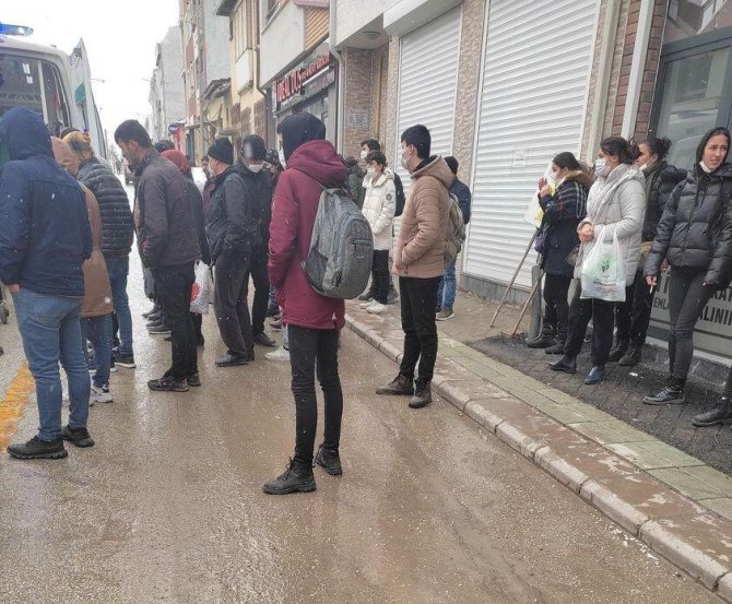 Tramvayın Çarptığı İşitme Engelli Kadın Ağır Yaralandı