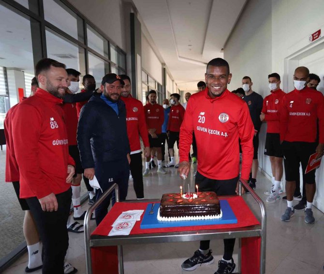 Ft Antalyaspor, Sivasspor Maçı Hazırlıklarına Başladı