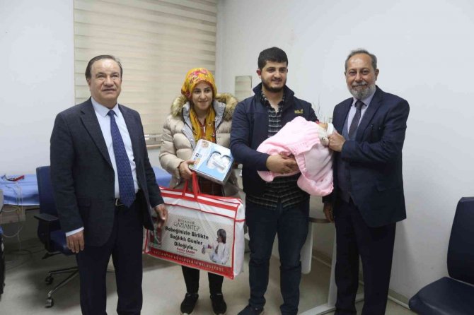 İ̇lk Kez Bebeklerinin Sesini Algılayabilecekler