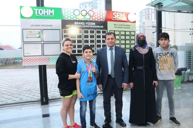 Ali İ̇hsan Kabakcı’dan Şampiyonlara Ziyaret