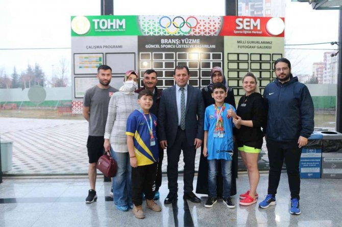 Ali İ̇hsan Kabakcı’dan Şampiyonlara Ziyaret
