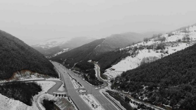 Samsun’un Yüksek Kesimlerinde Kar Etkili Oldu