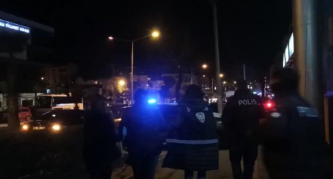 İ̇zmir’de Otele Fuhuş Baskını