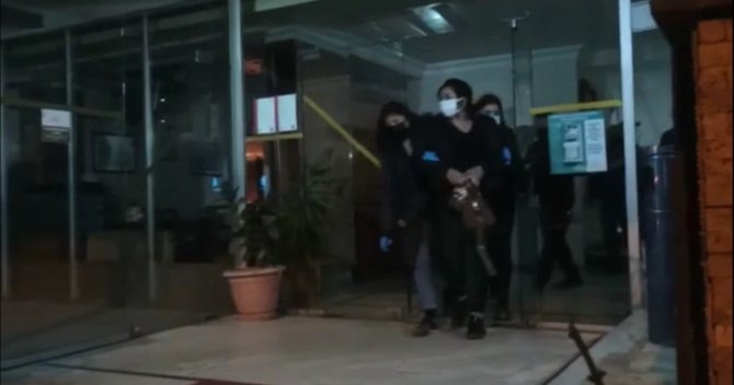 İ̇zmir’de Otele Fuhuş Baskını