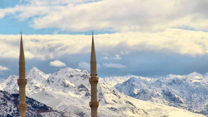 Kahramanmaraş’ta Bir Günde 4 Mevsim