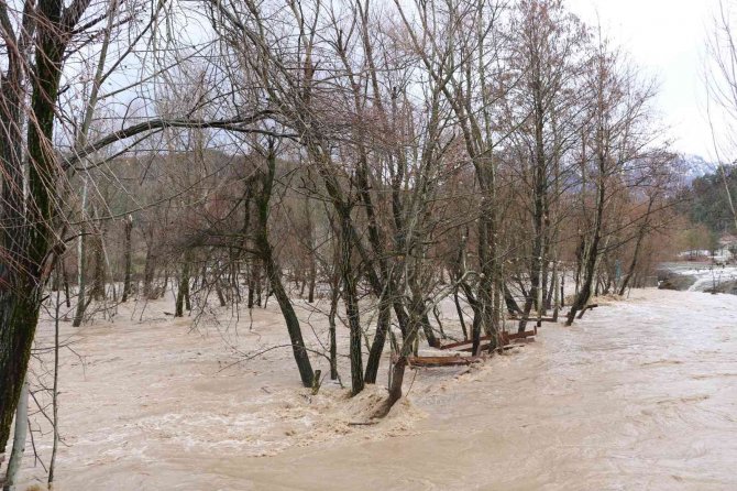 Kahramanmaraş’ta Sağanak Etkili Oldu