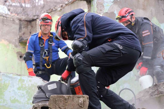 Karabük’te 6.5 Büyüklüğünde Deprem Tatbikatı