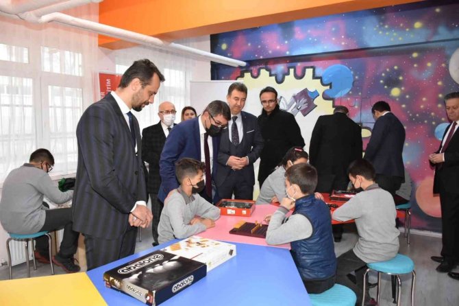 Hayırsever Desteğiyle Yaptırılan Akıl Ve Zeka Oyunları Sınıfı Törenle Açıldı
