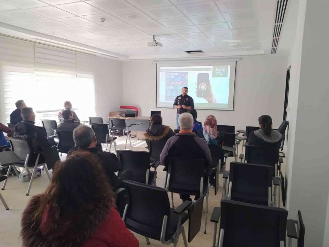 “En İ̇yi Narkotik Polisi Anne” Projesi Devam Ediyor