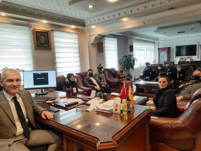Yarışmalarda Dereceye Giren Öğrenciler, Başkan Altıkulaç’ı Ziyaret Etti