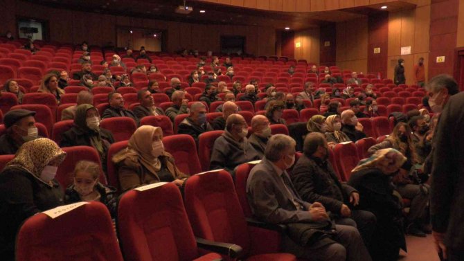 Aşık Seyrani Türkülerle Anıldı