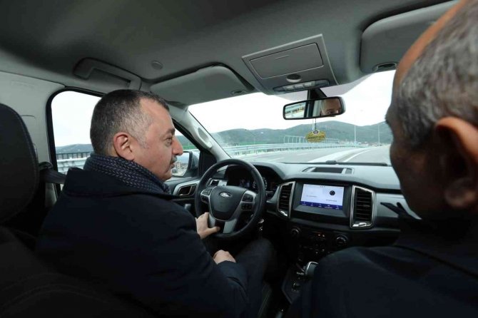 Başkan Büyükakın, Tamamlanan Yol Ve Köprüyü Test Etti