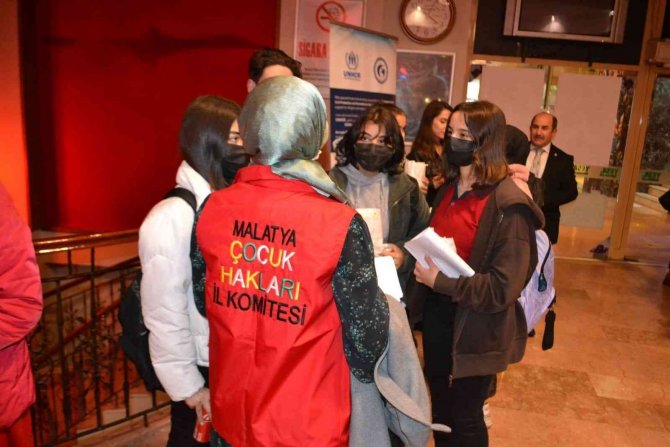 ‘Sosyal Uyum Projesi’ Kapsamındaki Çocukların Sinema Keyfi