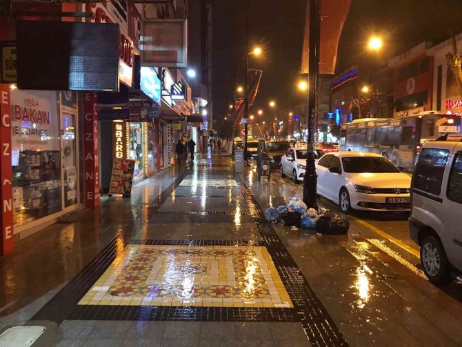 Malatya’da Sağanak Yağış Etkili Oluyor