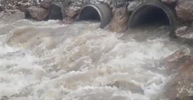 Malatya’da Eriyen Kar Sele Neden Oldu