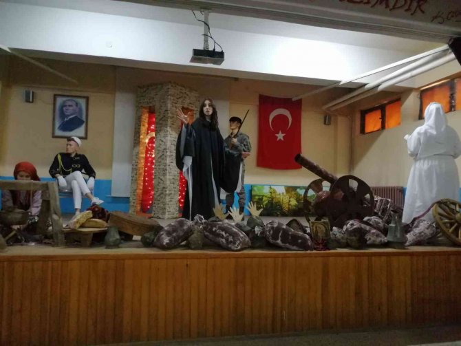 İ̇stiklal Marşı Ve Mehmet Akif Ersoy’un Şiirlerini Okuma Yarışması Düzenlendi