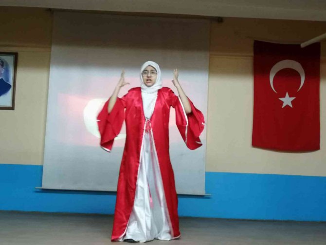 İ̇stiklal Marşı Ve Mehmet Akif Ersoy’un Şiirlerini Okuma Yarışması Düzenlendi