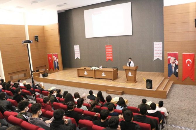 Ortaokul Öğrencilerine Farkındalık Eğitimi: Bağımlılık